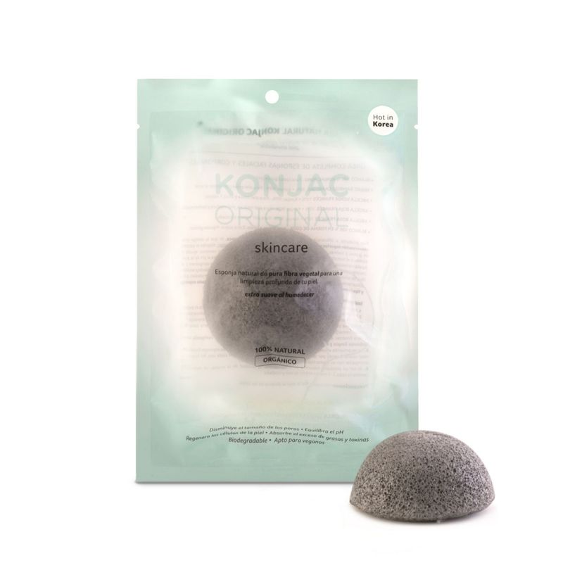 KONJAC-ESPONJA-FACIAL-NEGRA-CON-CENIZAS-DE-BAMBU